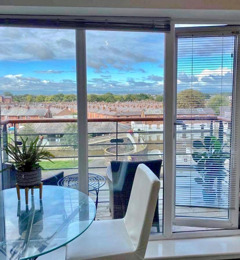 City Centre Chester Waterways Apartment 外观 照片